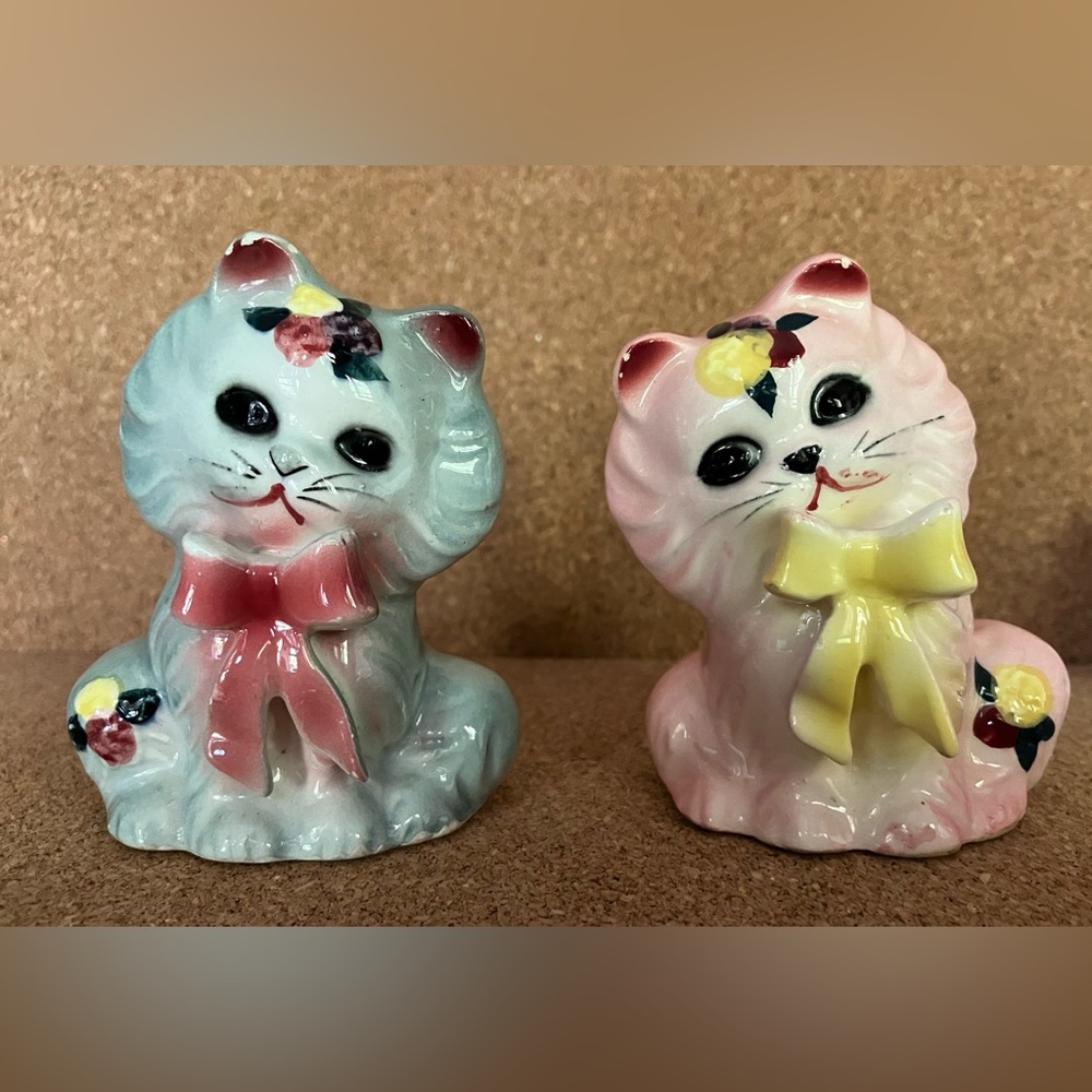 Vintage Fluffy Cat Salt and Pepper Shakers